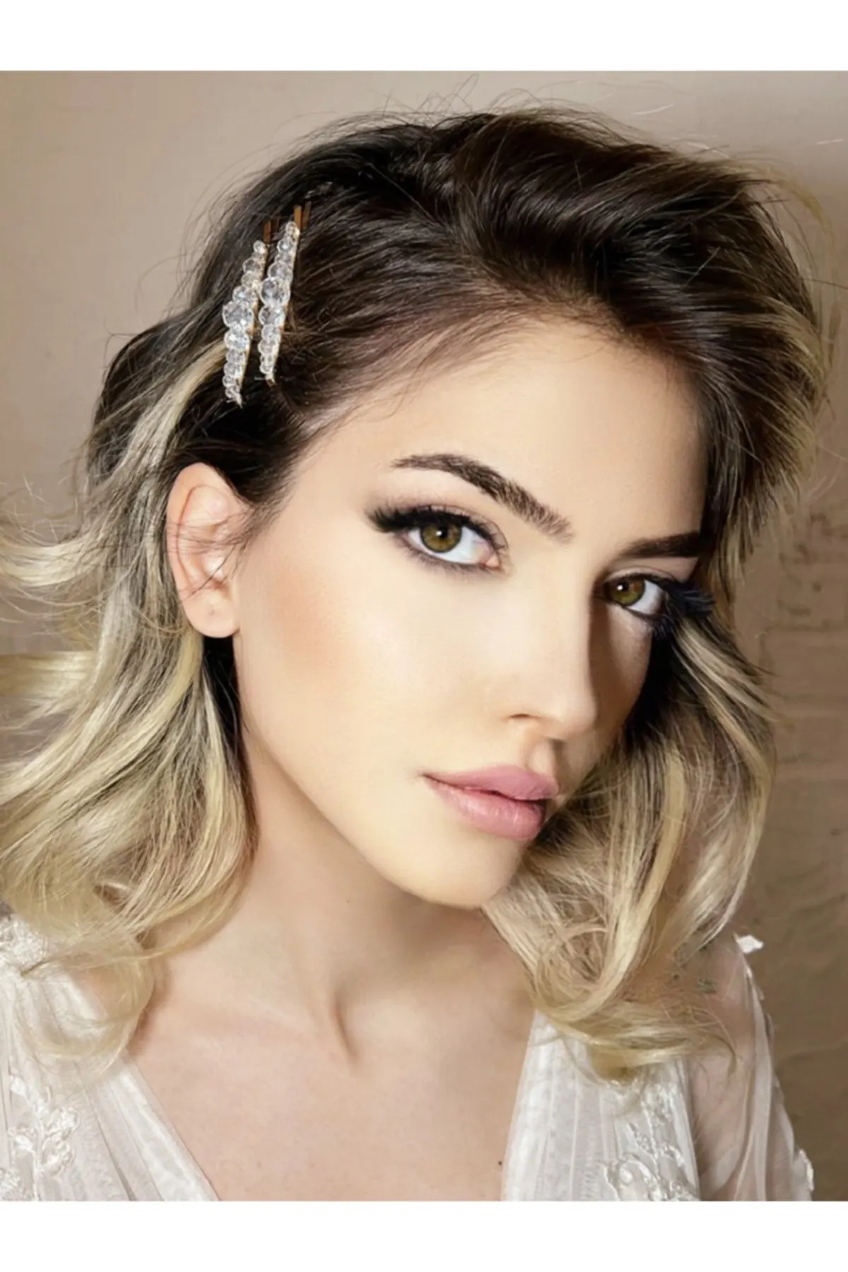 

Bridal Accessories Crystal Stone Bridal Side Buckle Wedding Handmade For Bride And Bridesmaids