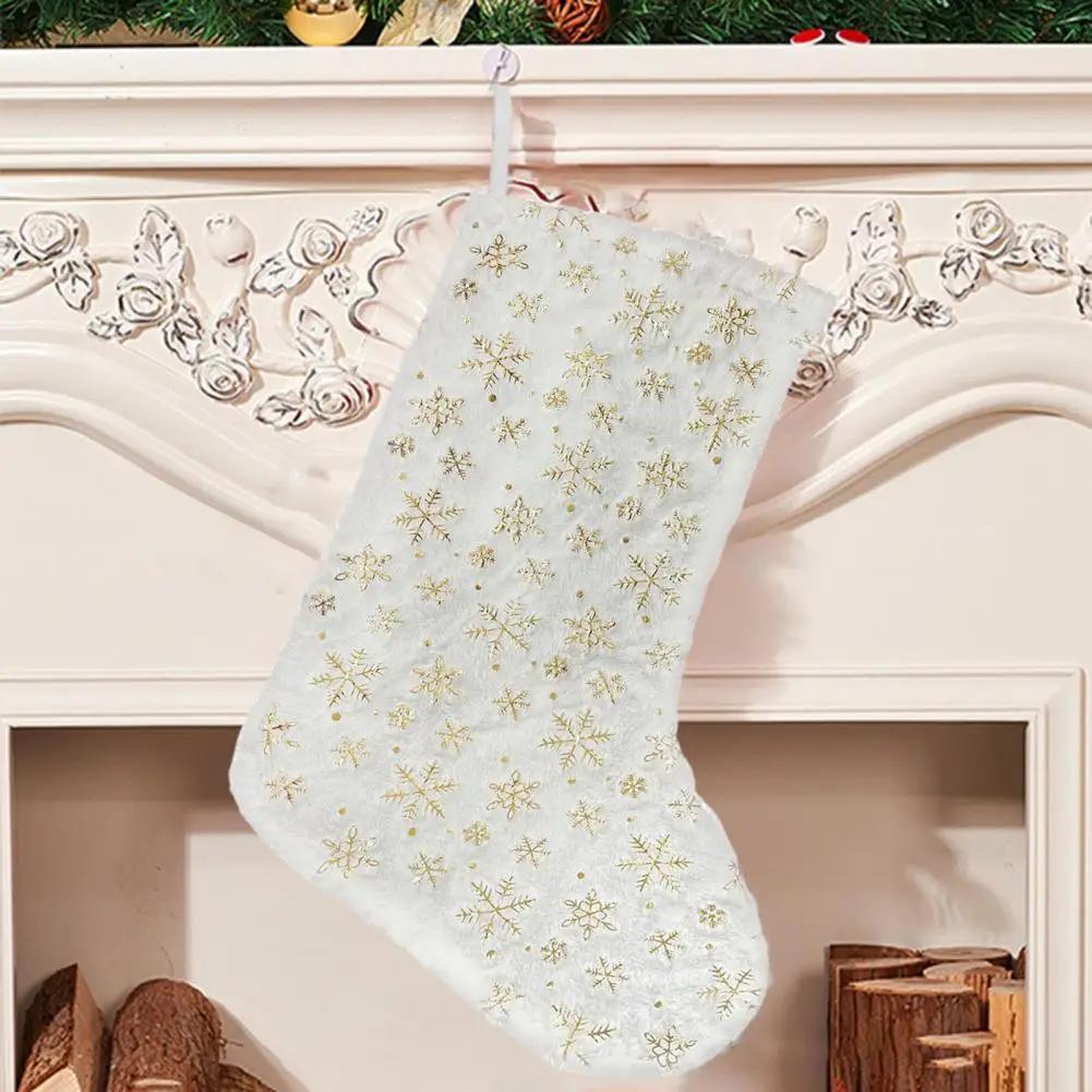 

Рождественские подвесные носки в клетку