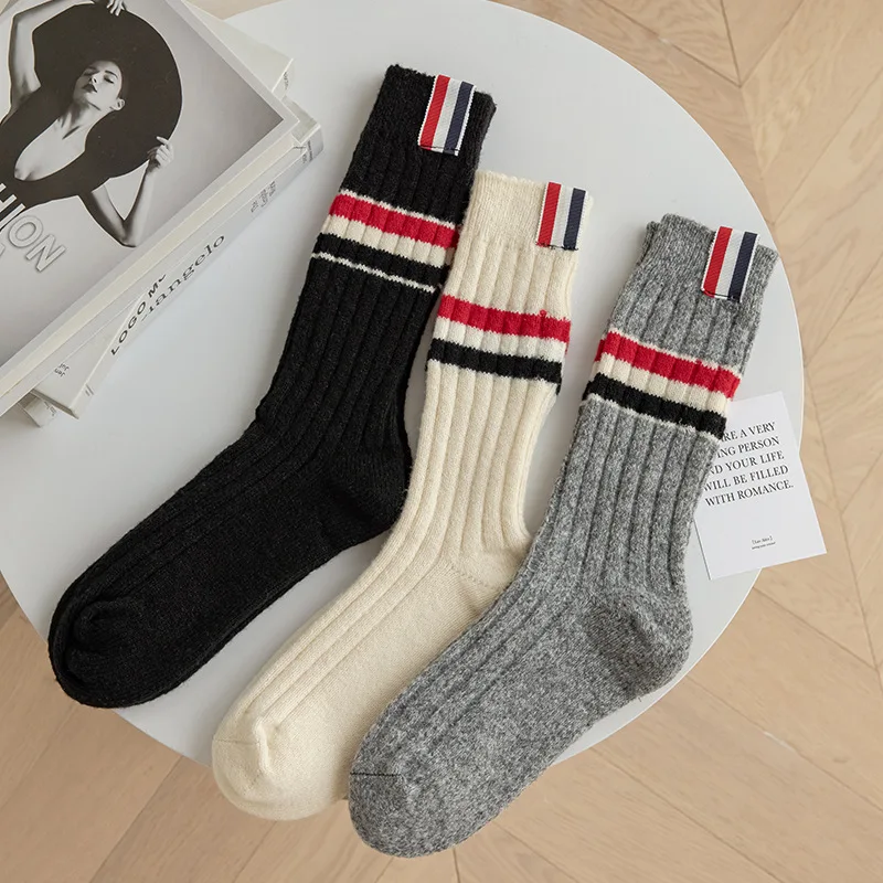 

2022 NEW Wool Socks Men Winter Thick Line Women Calf Socks Tidal Stripes Japanese Y2k Stacked Hose Thickened Warm Stockings