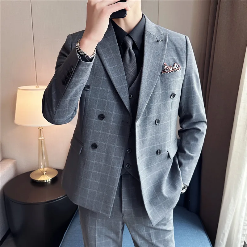 Мужской Комплект из трех предметов: пиджак жилет и брюки