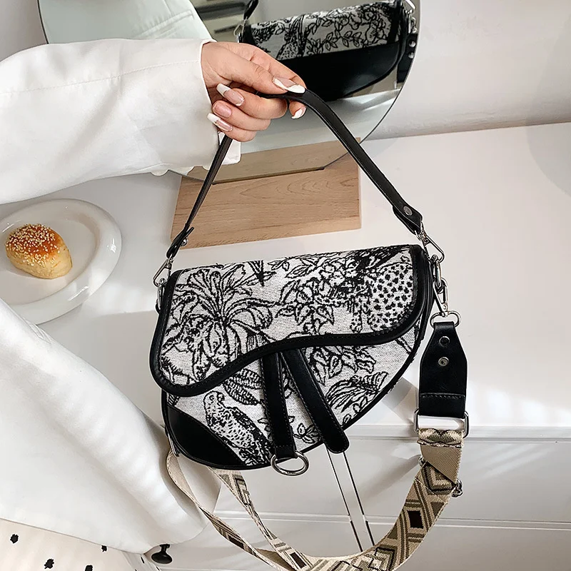 

2022 Bag women's fashion bag saddle bag trend fashion printed jungle animal Single Shoulder Messenger Bags cross body bag woman