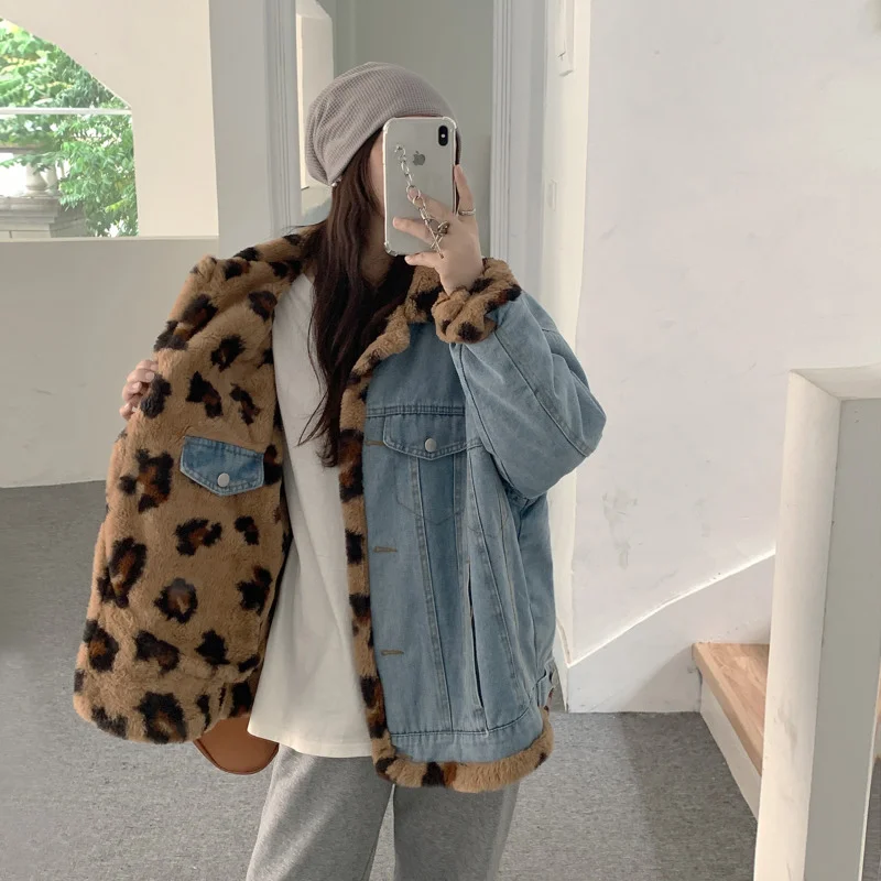 

Women's Denim Jackets 2022 Leopard Print Sweater Winter Streetwear Warm Faux Fur Coat Reversible Luxury Designer Women Clothing