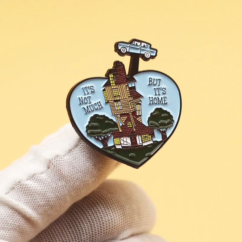 

Dear-you Wizarding World Heart Cartoon Brooch Magic House Metal Badge Backpack Accessories Pin Badge
