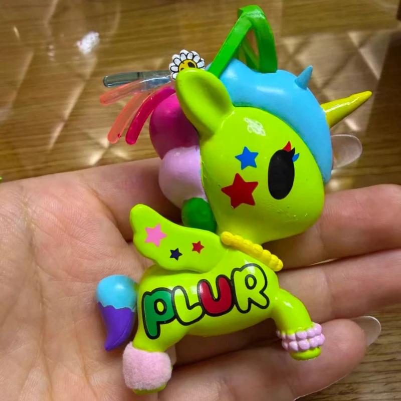 Фото Оригинальная коллекционная игрушка Tokidoki Unicorno Series 7 Botanical Unicorno Series Picnic Party Unicorno (снята с производства) для декора дома №4