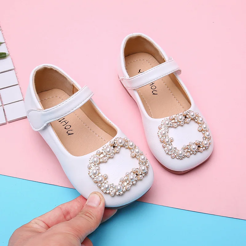 

Children Beige Kids Pearls Plus Rhinestones Versatile Casual Shallow Mary Janes 2022 Soft Kids Fashion Summer New Girl Non-slip