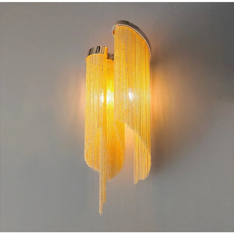 Настенные бра для гостиной серебристые и золотистые декоративные осветительные