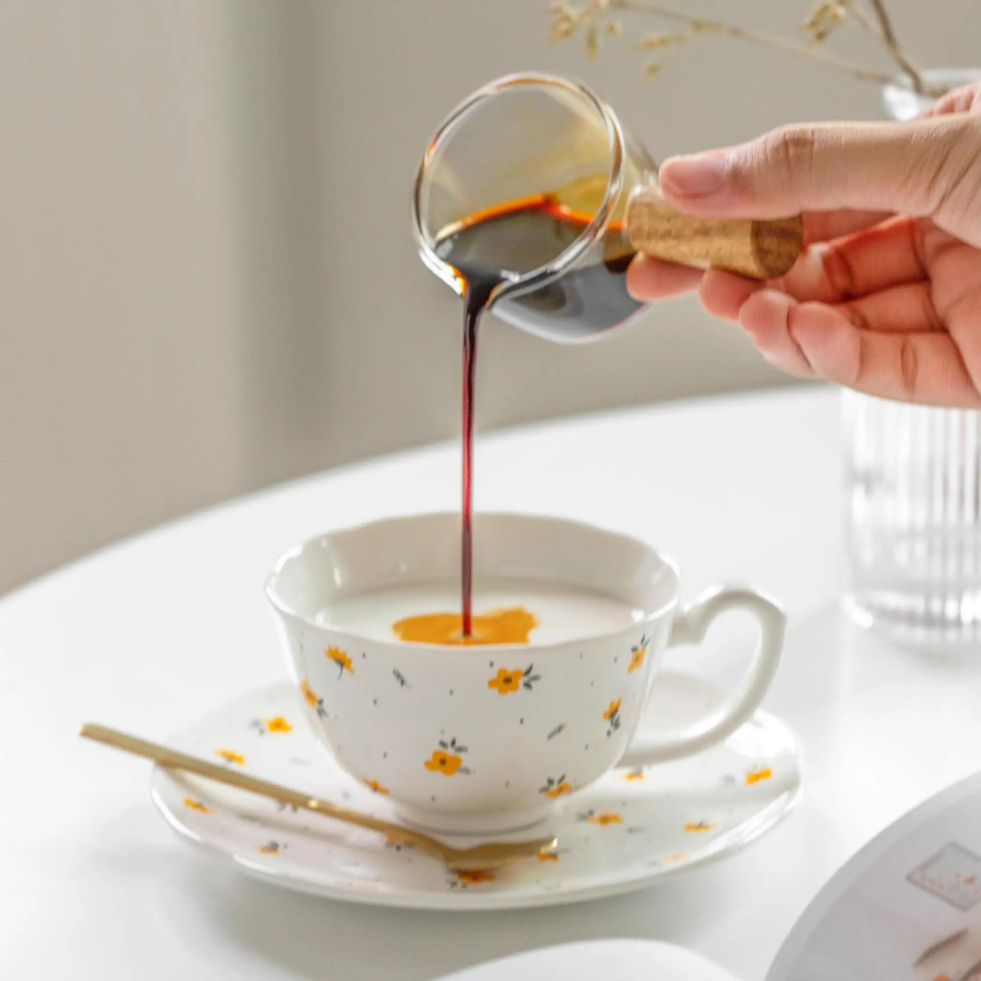 

European Luxury Small Cuihua Coffee Cup Dish with Spoon Ceramic Colored Glaze Flower Tea Cup Office Women Drinking Water Mug