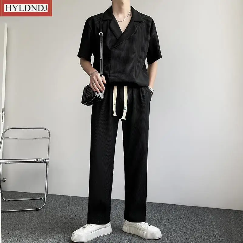 Summer New Mens Korean Loose Ice Silk Sets Men Pleated Sets Men Fashion Casual Short-Sleeved T-Shirt/trousers Two-Piece