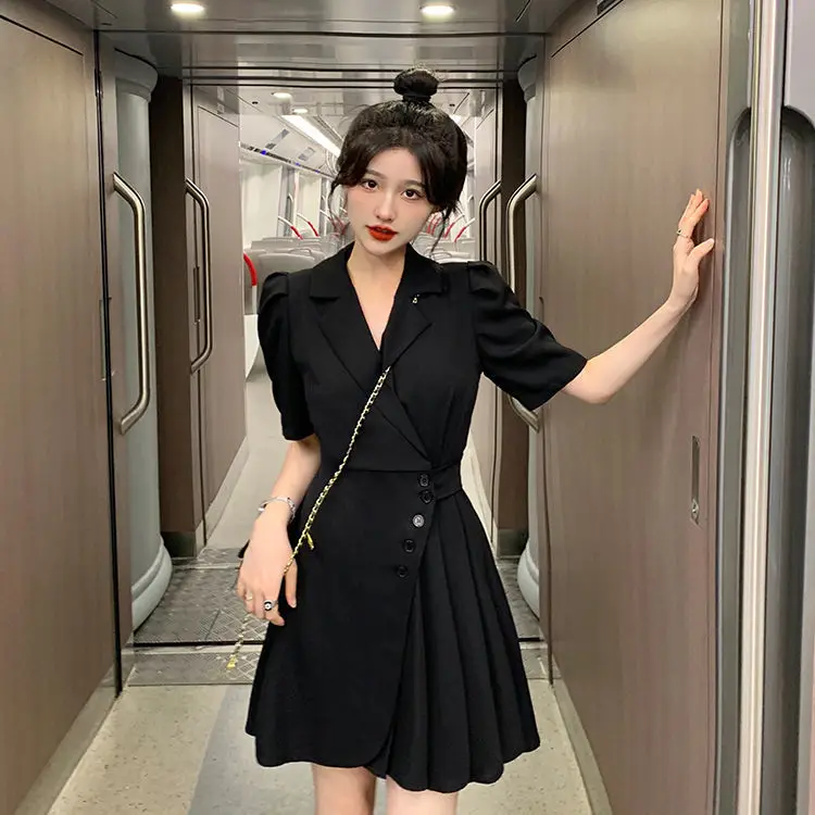 

Fresh Irregular Suit Dress Women's Summer 2023 New Waist Wrapped 100 Pleated Bubble Short Sleeve Skirt Women's Fashion