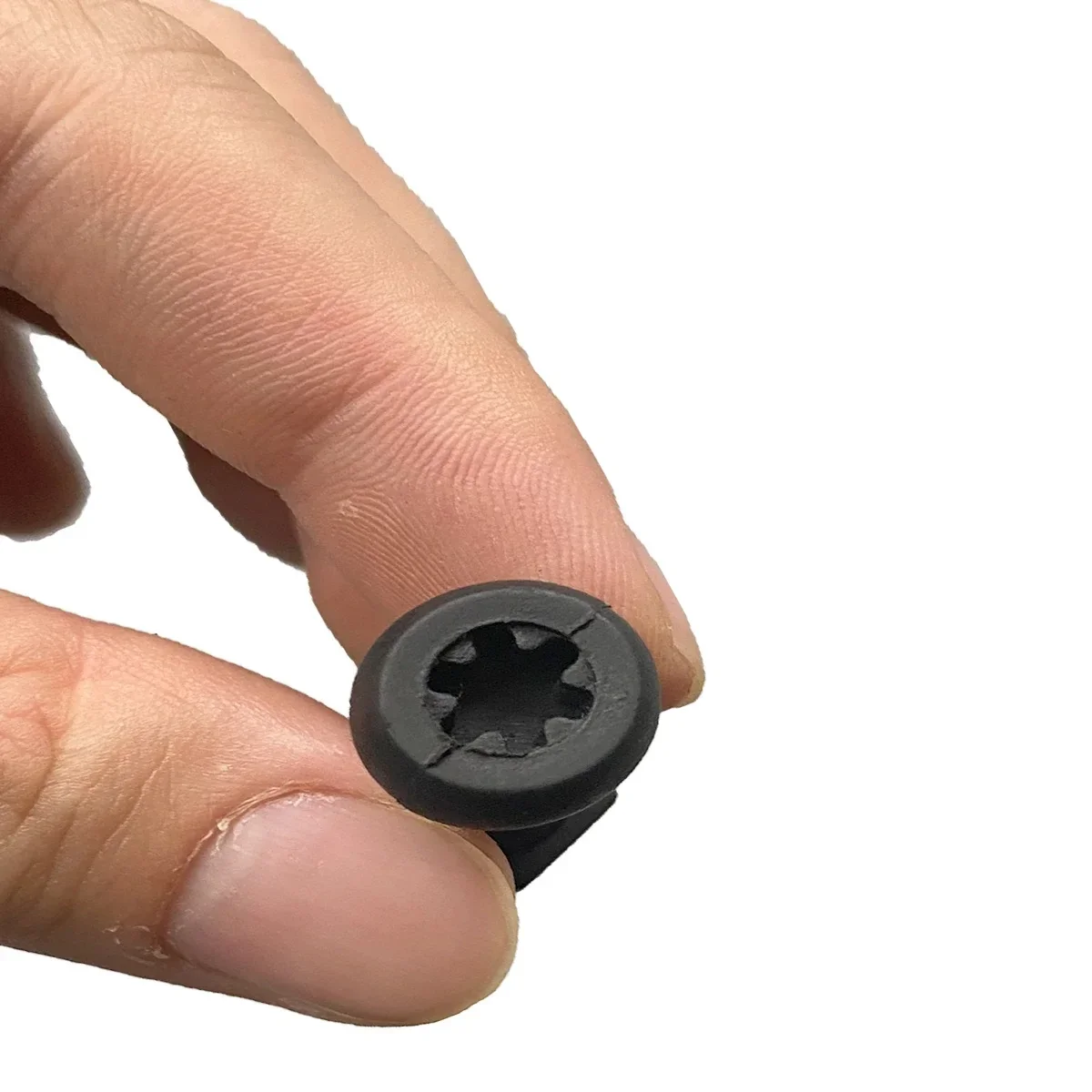 03L103164 TDI крышка капота двигателя Монтажный болт для Audi A3 S3 A4 A5 Q3 Q7 VW Golf 4 5 Polo 9N Sedan Jetta