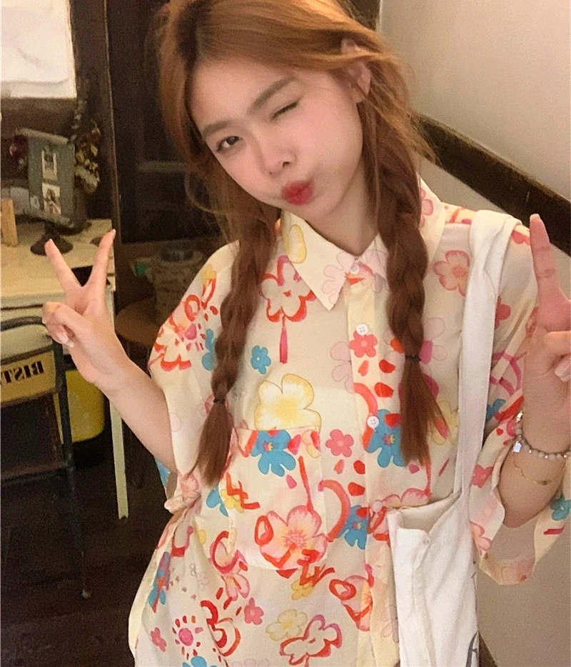 Блузка женская оверсайз с цветочным принтом