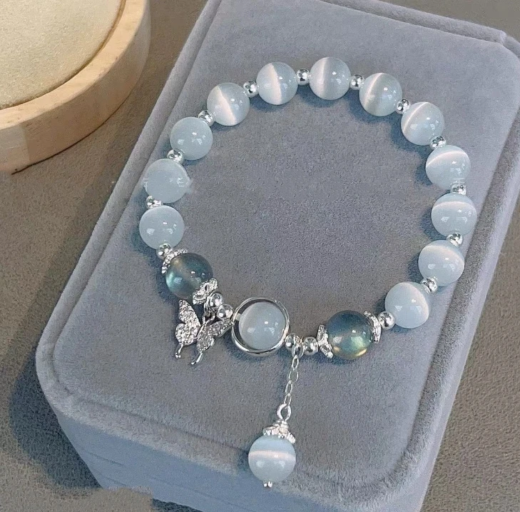 Браслет с подвеской в виде хрустальной бабочки женский нишевый дизайн серый