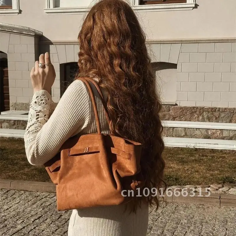 2024 новая замшевая кожаная сумка на плечо для женщин модная большой вместимости