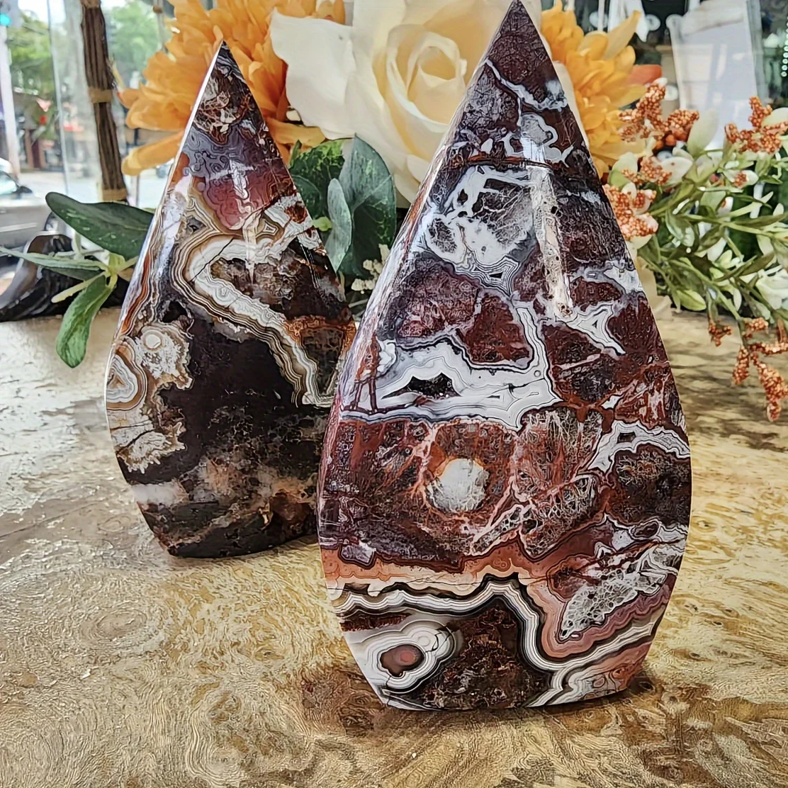 

Мексиканский агат с кристаллами