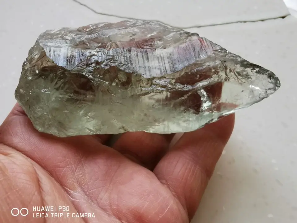 

Натуральный камень аметист празиолит зеленый BASILOSAURUS 3,86 дюйма 636 карат