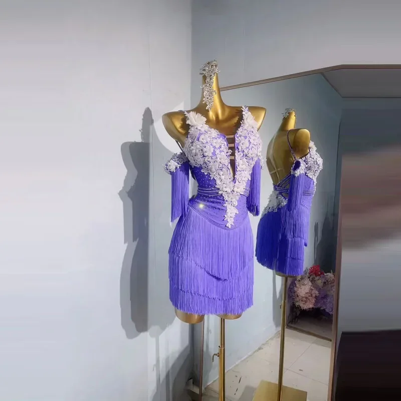 

Женское платье для выступлений и латиноамериканских танцев, фиолетовое роскошное танцевальное платье с блестящими бриллиантами и открытой спиной для взрослых