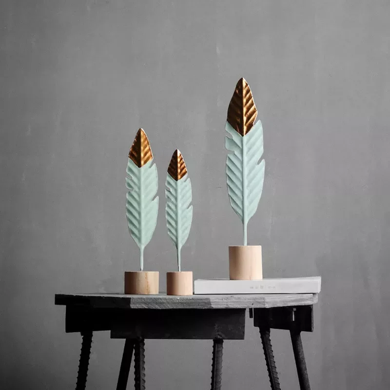 

Feather Wooden Decorations Simple Miniature Figurines for Living Room Table Office Home Decoration Accessories