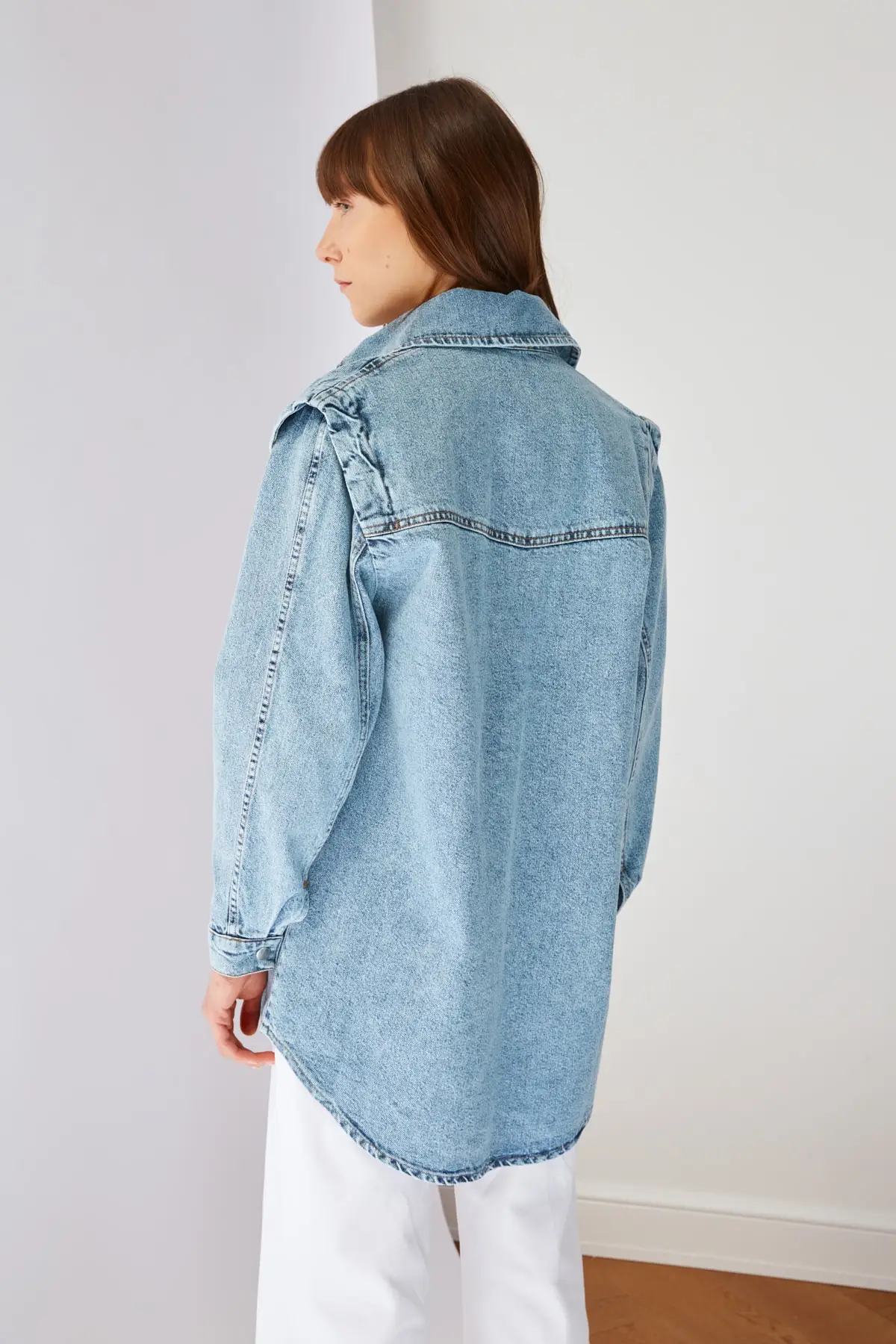 

Trendyol Pocket Detail Denim Jacket TCTSS21CE0405
