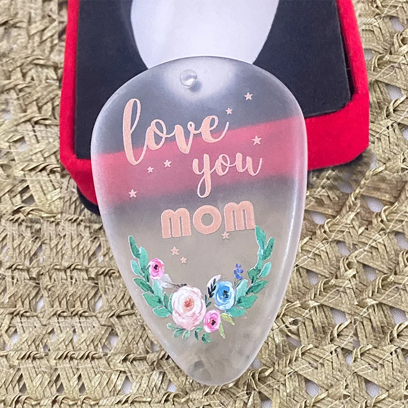 

Gift Box Ornamental Certerpiece Love Mom For Momther's Day Souvenir Item Birthday Merry Christmas Season's Greetings Giftings