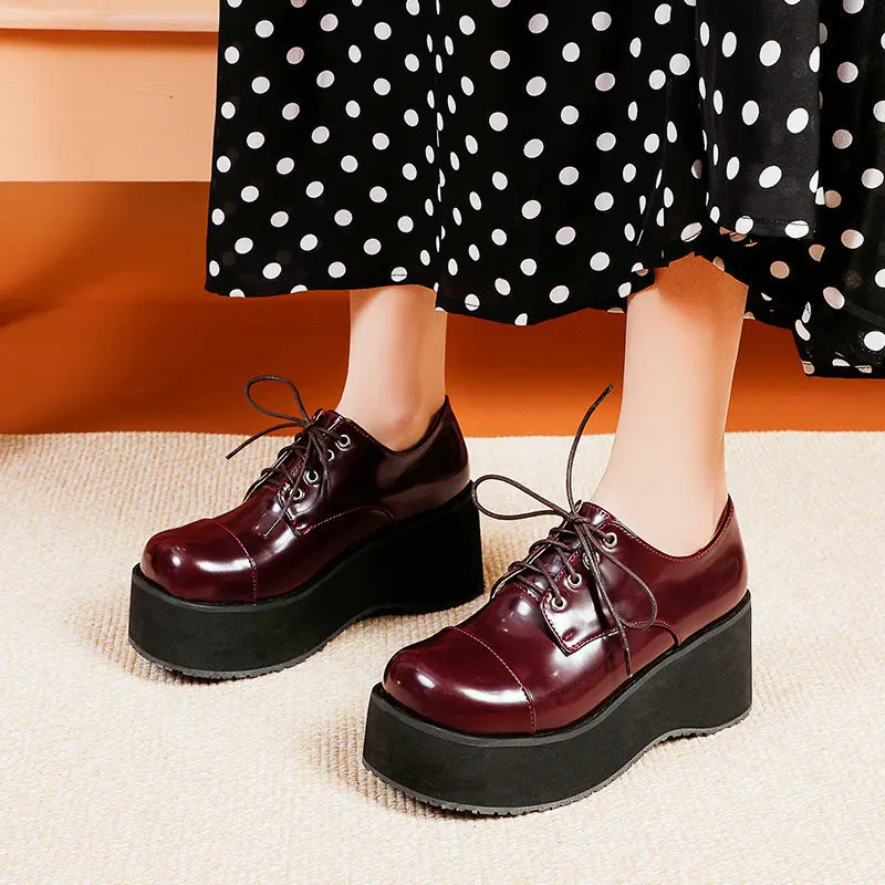 Женские кроссовки из натуральной кожи на толстой подошве | Обувь