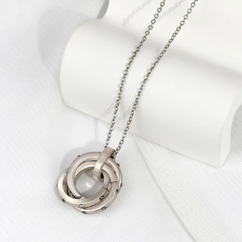 

New Fashion Simple Long Trend Personality Sweater Chain Women's Three-buckle Interwoven Retro Style Ladies Necklace Jewelry