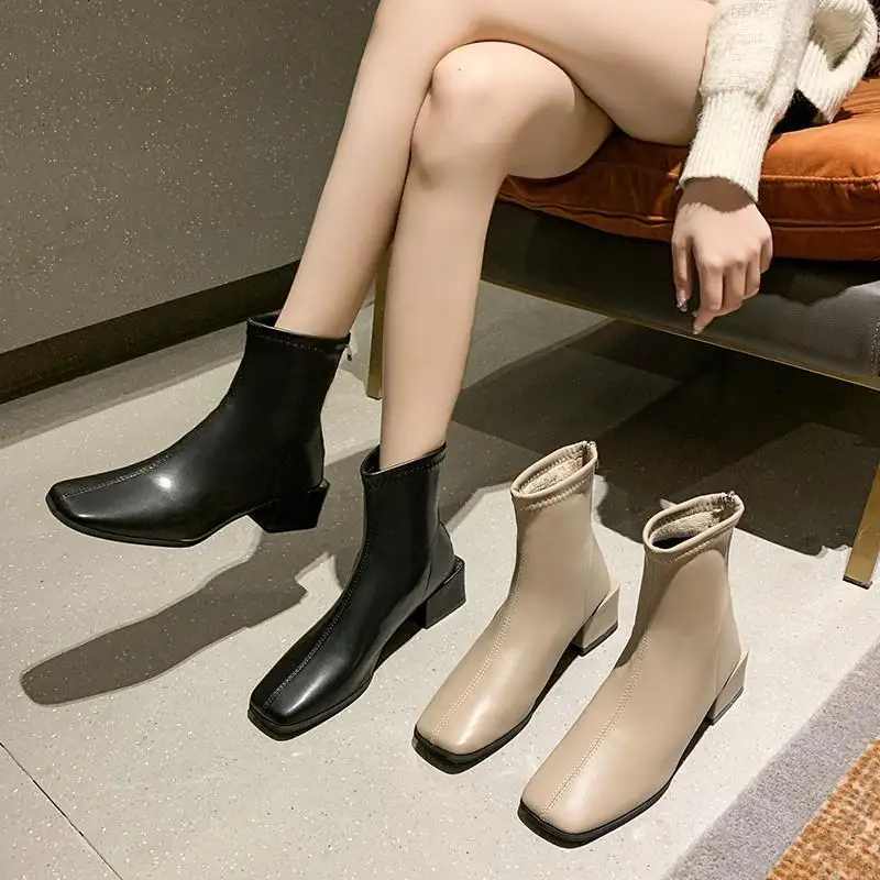 

Женские полусапожки на высоком каблуке, с квадратным носком