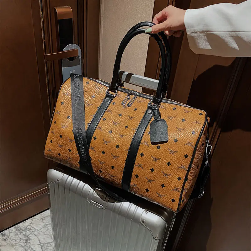 

Golf pouch Boston bag luxury brand Fitness Sports Travel package Fashion Men's Bag Women's BagA95