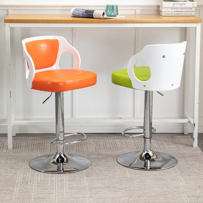 Кожаные регулируемые металлические стулья для гостиной