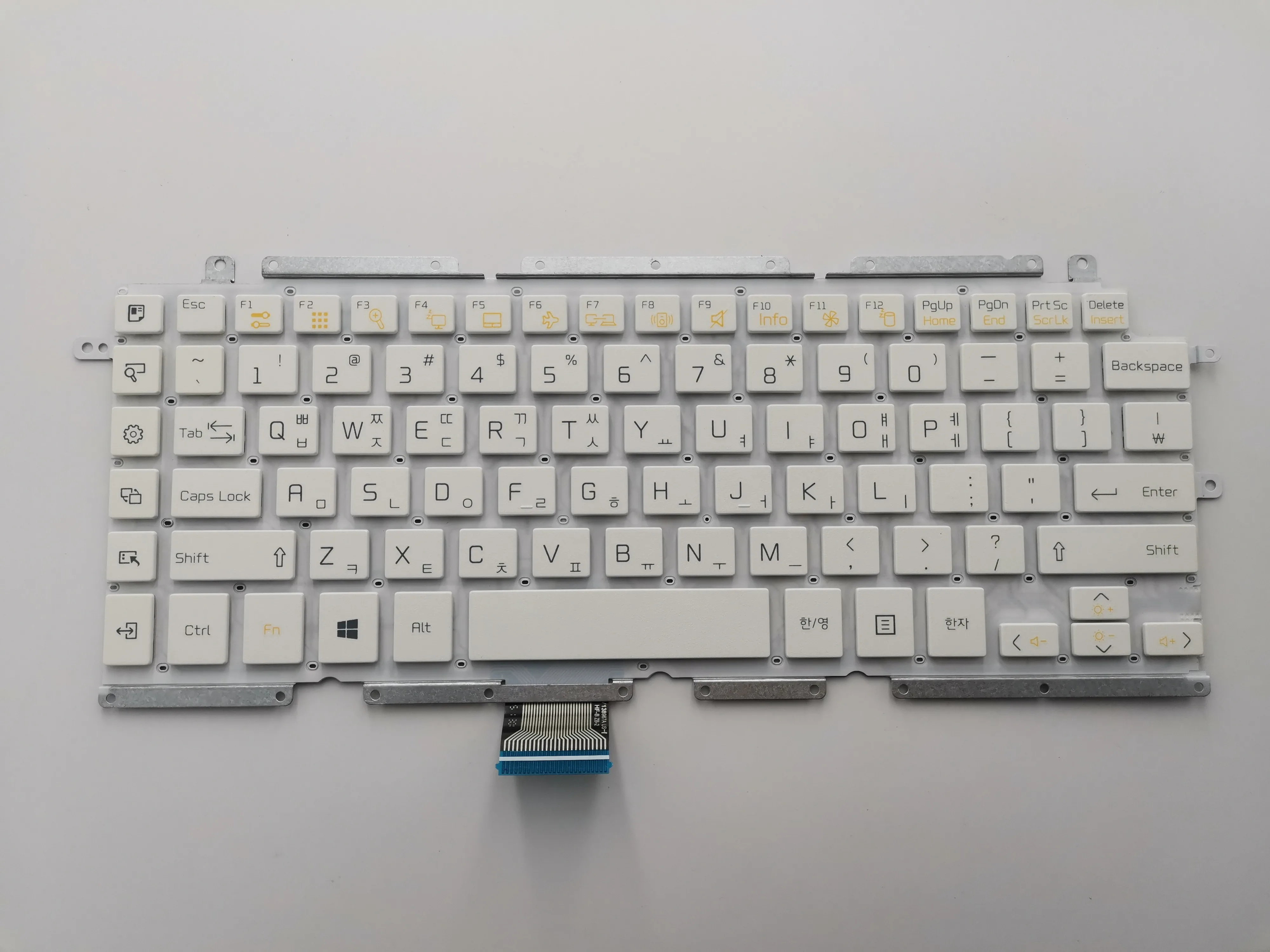 KR Клавиатура для ноутбука LG 13Z930 13Z930-G 13Z935 13Z935-G LG13Z93 Z360 Z360-G Z360-L Z360-M ZD360 ZD360-G LGZ36 макет |