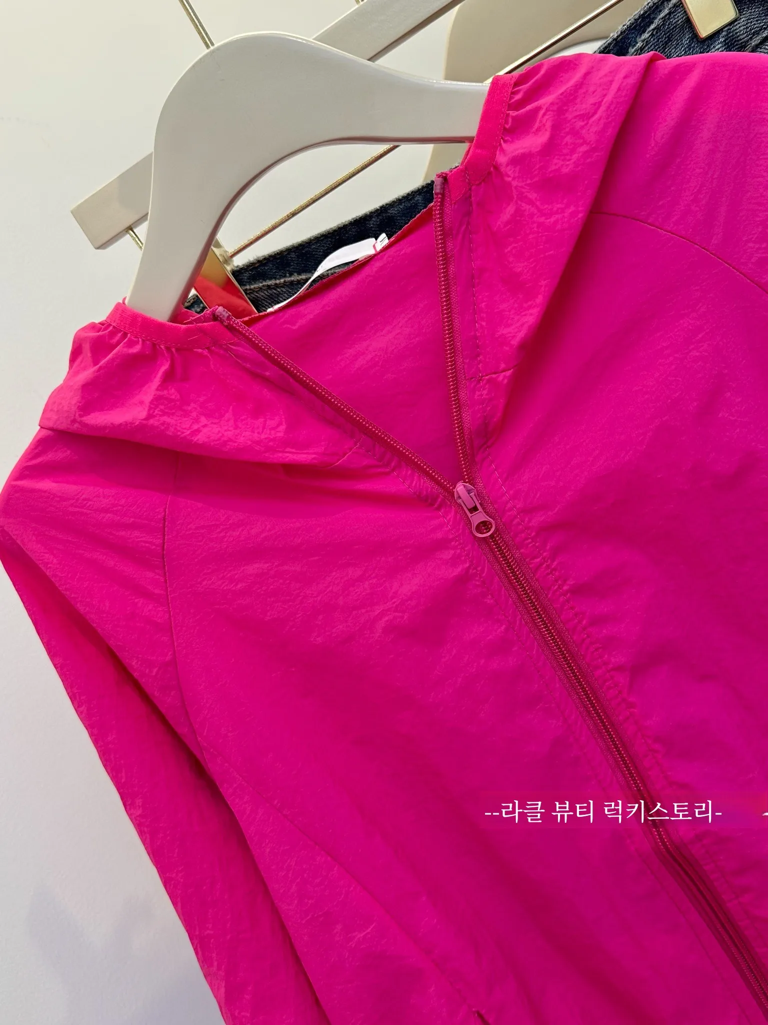 Женская шелковая одежда для защиты от солнца Новинка лета 2024 тонкая верхняя с