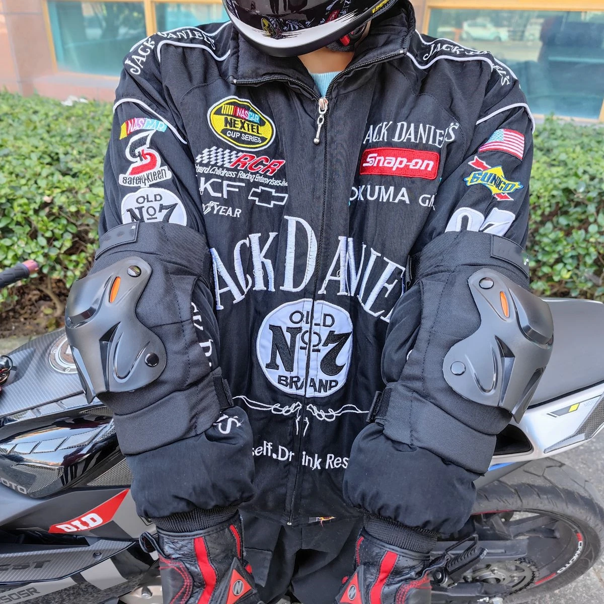 

Joelheira Motocross Thickened Warm Anti-shock Anti-fall Elbow Knee Pad Universal Motorcycle Protective Kneepad Armor Knee
