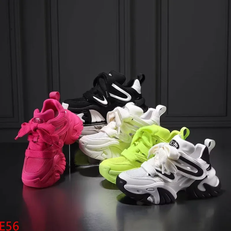 

Женские кроссовки на толстой подошве, 7 см