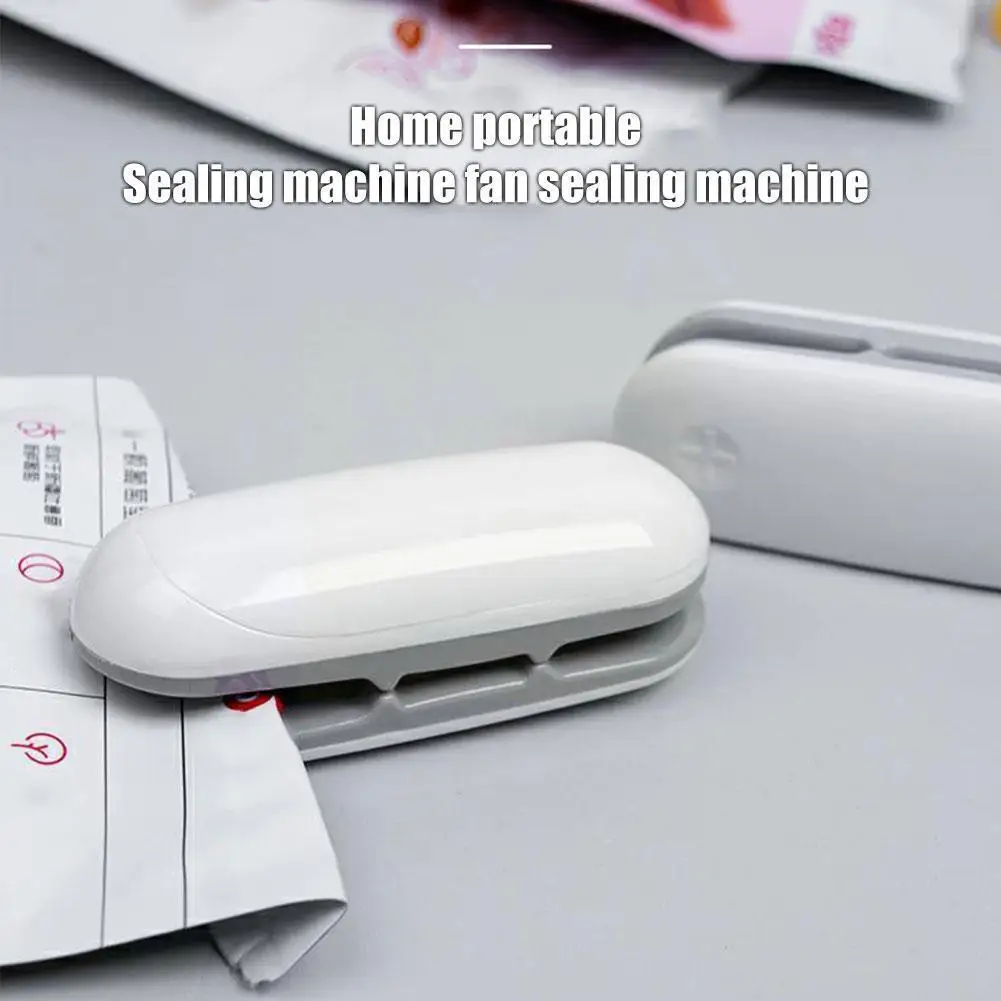 

Mini Sealing Machine Portable Heat Sealer Plastic Package Storage Bag Handy Sticker and Seals for Food Snack Kitchen Access B9M6