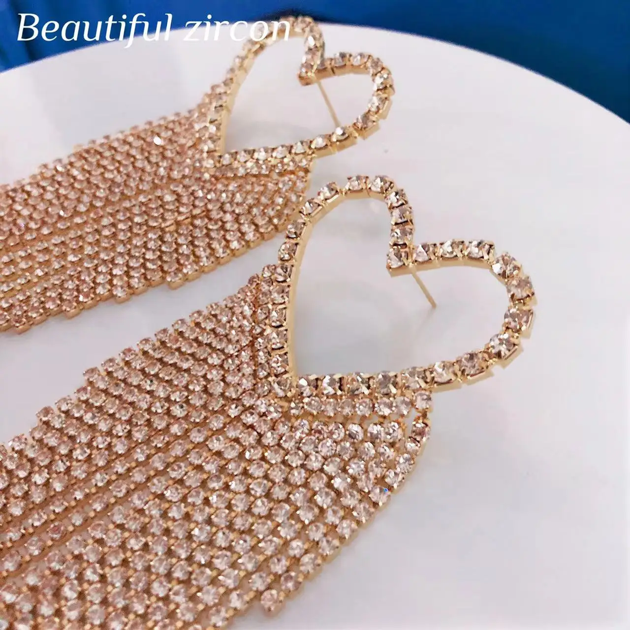 2020 блестящие женские модные длинные серьги-кисточки в форме сердца стразы