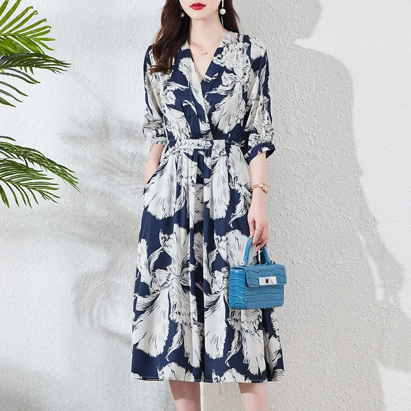

Mulberry Silk Single-layer Dress Women Medium Length waisted Summer New Fashion Hao bin wind Delicate Vintage V-neck long Skirt