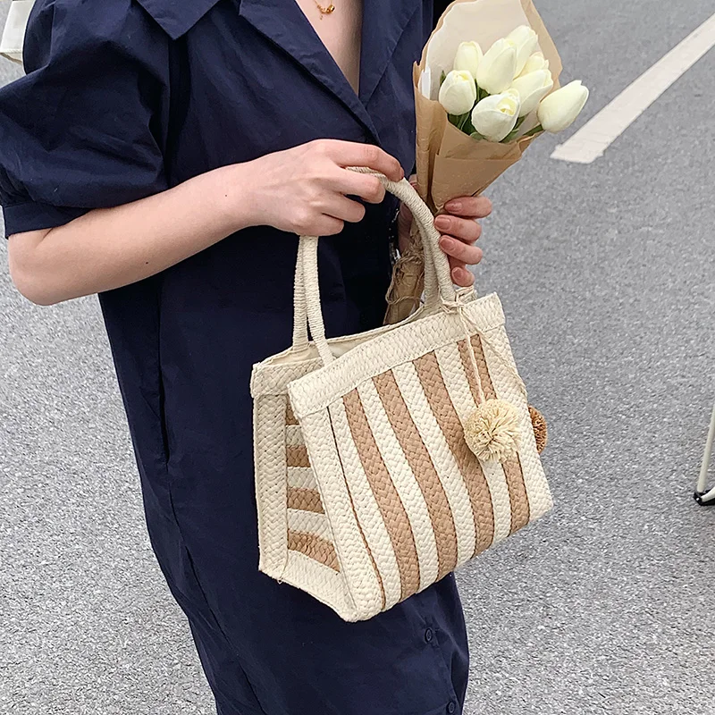 Women's Cute Tote 2023 Fashion Summer Straw Crossbody Handbags Handmade Rattan Braided Shoulder Bag Roman Vacation