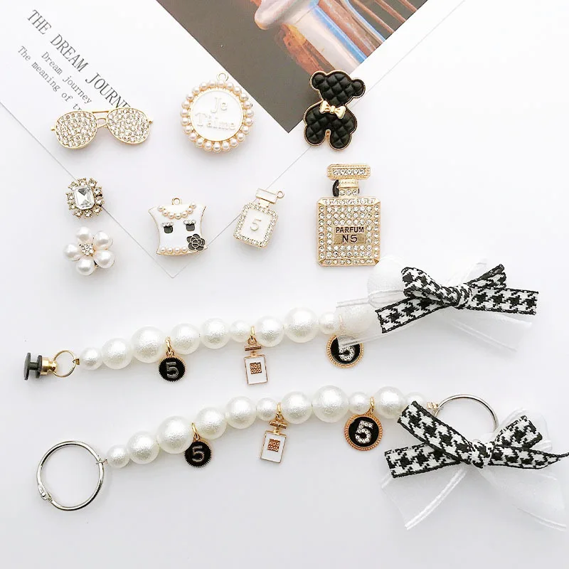 

10PCS 2022 New Shoes Accessories Bear Rhinestone Shoe Buckle Accessories Pearl Chain Slipper I-shaped Buckle Charm Rhinestone