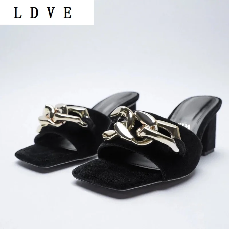 

Хит продаж в Испании, новый дизайн 2020 года, новые летние бархатные женские сандалии, тапочки с цепочкой, тапочки для улицы для женщин