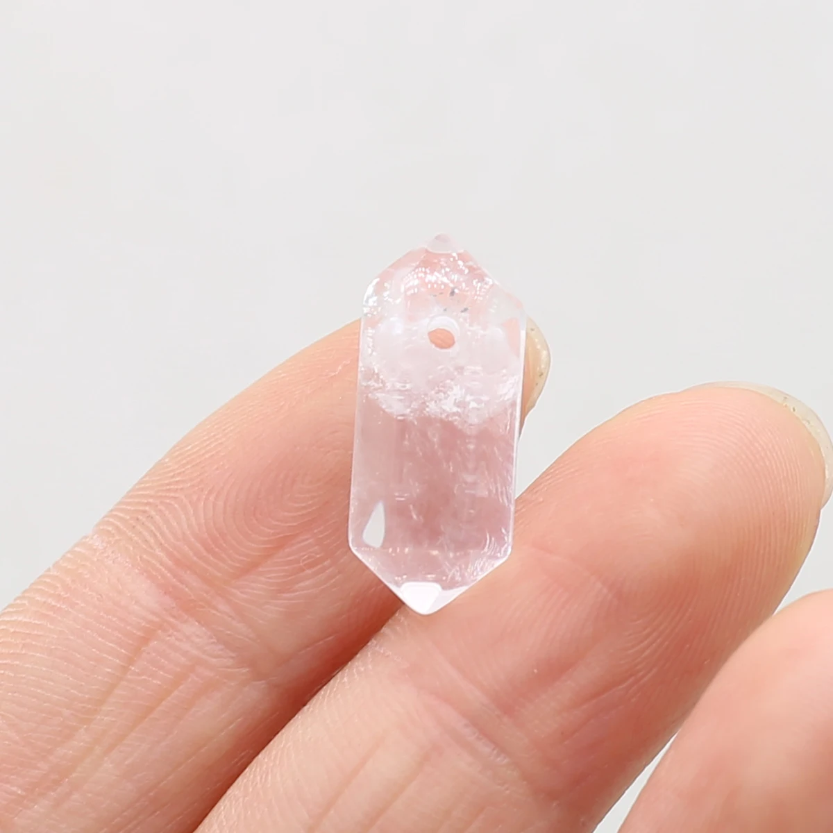 

Mini Natural Crystal Double-pointed Hexagonal Prism Point Wand Energy Ore Mineral Crafts Hole Pendant Charm Home Decoration