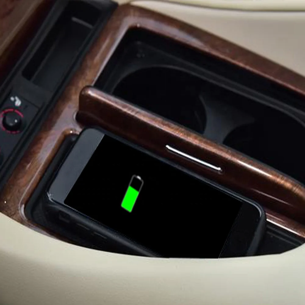 

Car wireless charger storage box for Toyota Alphard 2018 2020 fast charge organizer phone holder for huawei P30 qi charging case