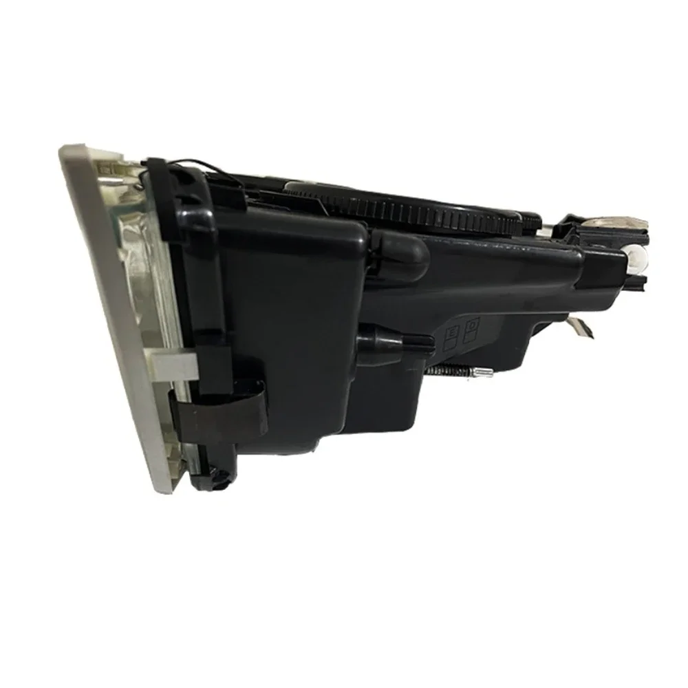 1 шт. праваялевая противотуманная фара для грузовиков Volvo FHFM FH13 FH16 FM500 FH500, OEM 21297917 21297918, Emark (art.: 3920dbfc55d90) - 3920dbfc55d90