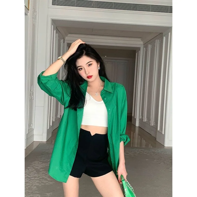 

2023 Women Spring And Autumn Green Pure Color Long Sleeve Shirt Loose Casual Buttom Elegant Long Shirt Outwear Hiking Tops