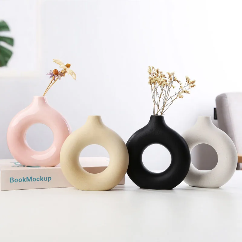 

Nordic Circular Hollow Ceramic Vase Home Decor Handmade Ornaments Modern Room Desktop Tabletop Vase Donuts Flower Pot