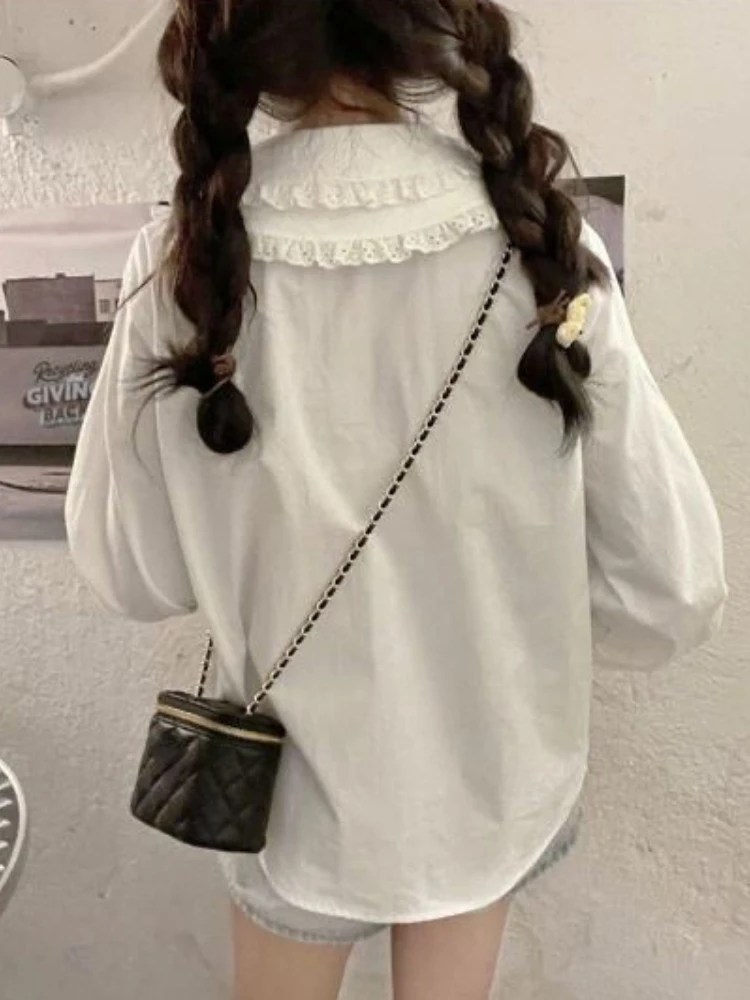 Белая женская блузка в стиле преппи с воротником Питер Пэн