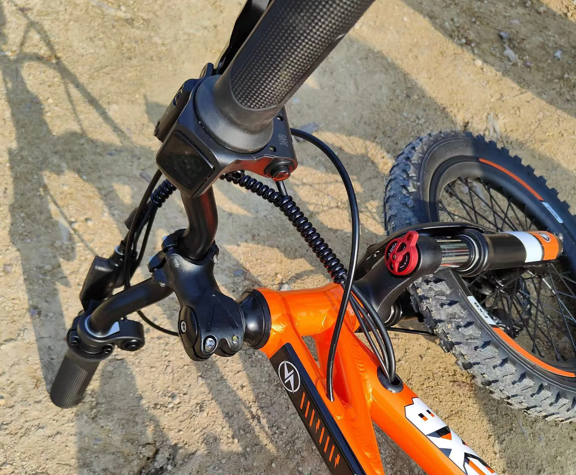 16-дюймовый игрушечный мотоцикл 350 Вт балансир 5 Ач 36 В мини-внедорожный велосипед