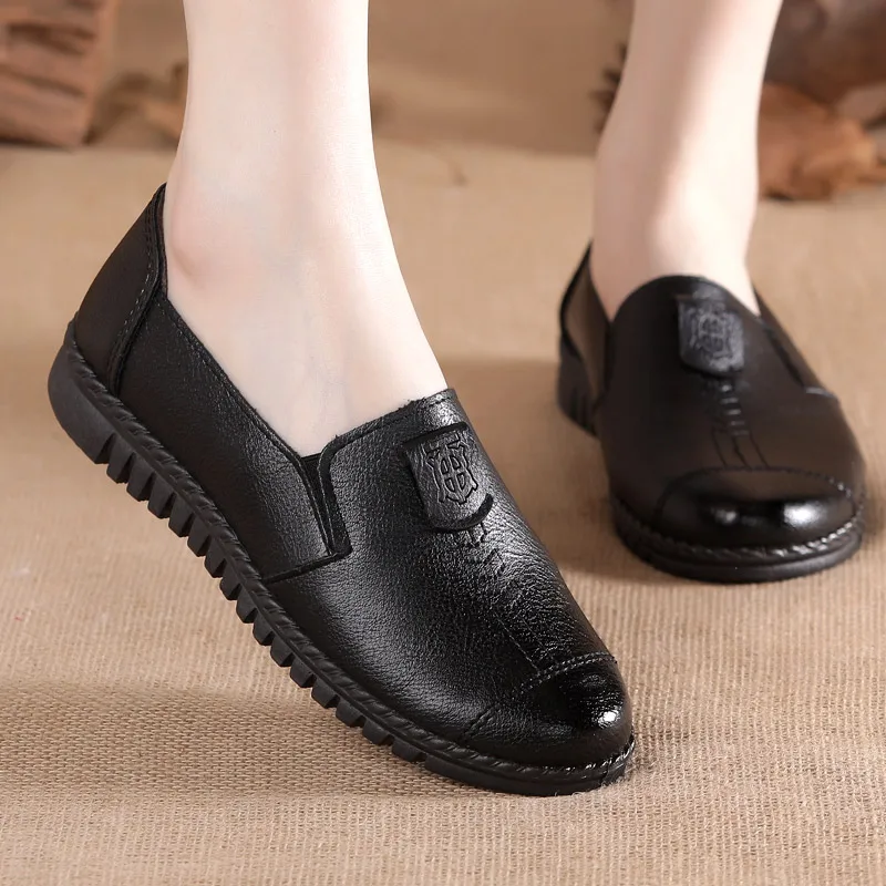 

Van Cote Mom Shoes Genuine Leather Soft Bottom Comfortable 2022 Summer Spring Leather Shoes for Middle-Aged and Elderly