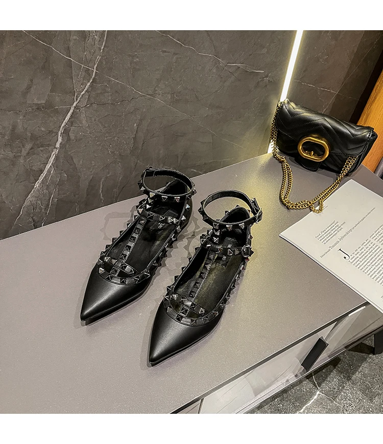 2023 Spring New Fashion Brand Women 's Shoes Classic Riveted Flat Shoes Casual Office Pointed Women's Shoes