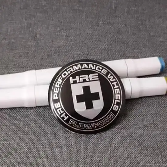 

Набор из 4 декоративных наклеек для центральных колпаков колесных дисков, подходящих для модификации центральных знаков на колесах диаметром 56 мм/60 мм/65 мм.