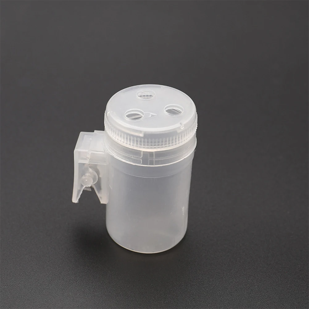 

1pc Carp Fishing Pole Pots Bait Thrower Pellet Cup Fishing Rod Clip Lure Feeder Cup Sprinkle Feeding System Pesca Iscas Tackle