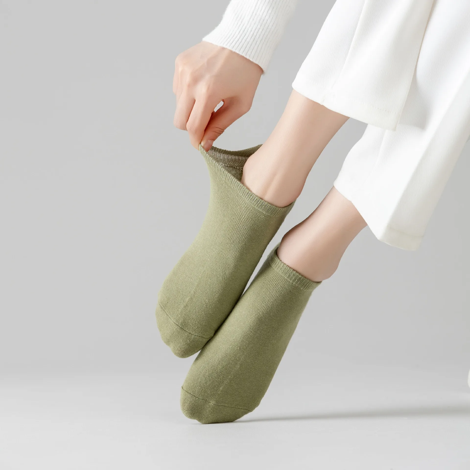 Summer Thin Breathable and Sweat-absorbing Women's Socks Solid Color Ear Lifting Boat Socks Japanese Candy Color Heel Protection